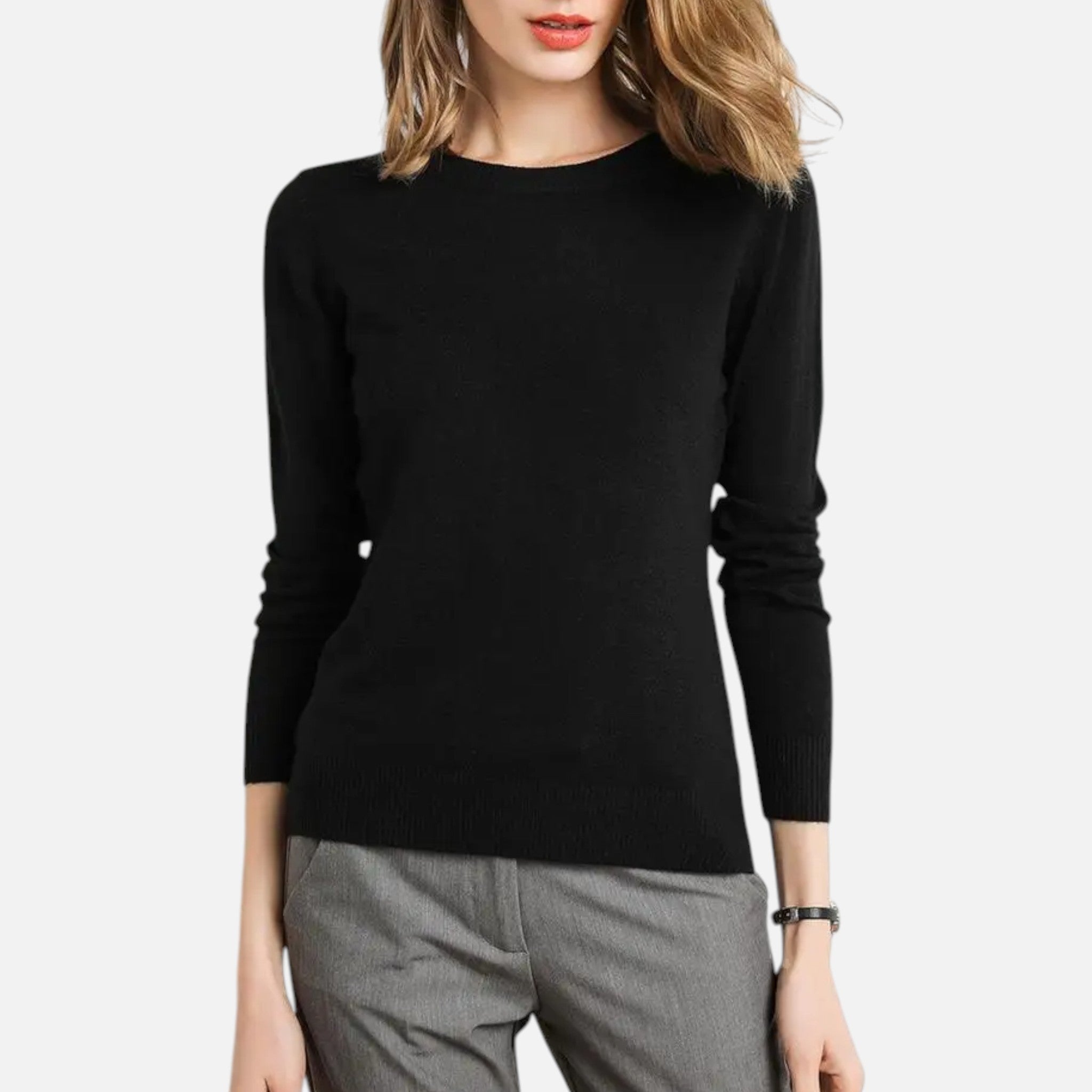 Soft Women’s Wool Sweater with Long Sleeves and Round Neck