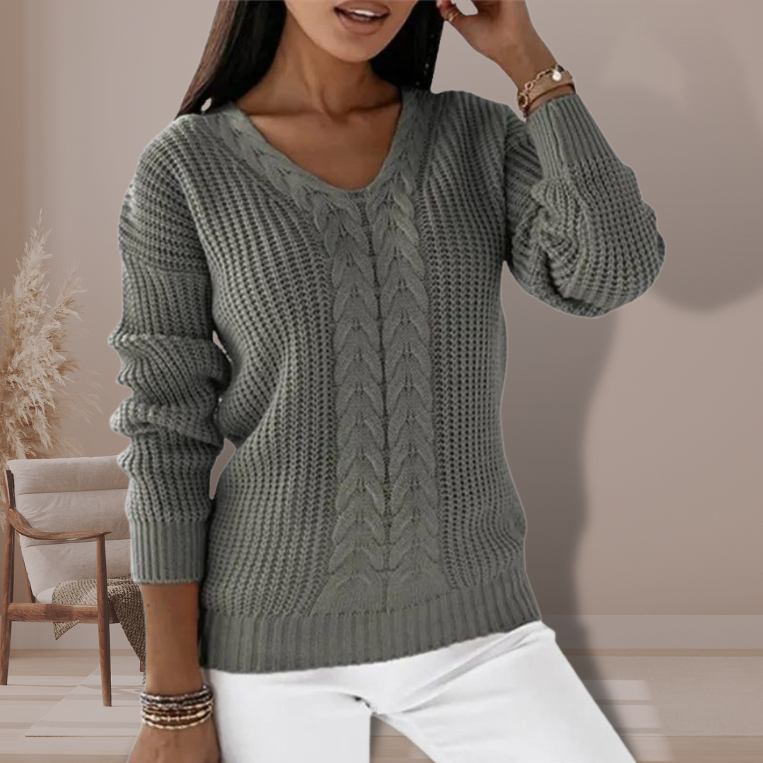 Soft Women’s Knit Sweater with V-Neck and Cable Pattern