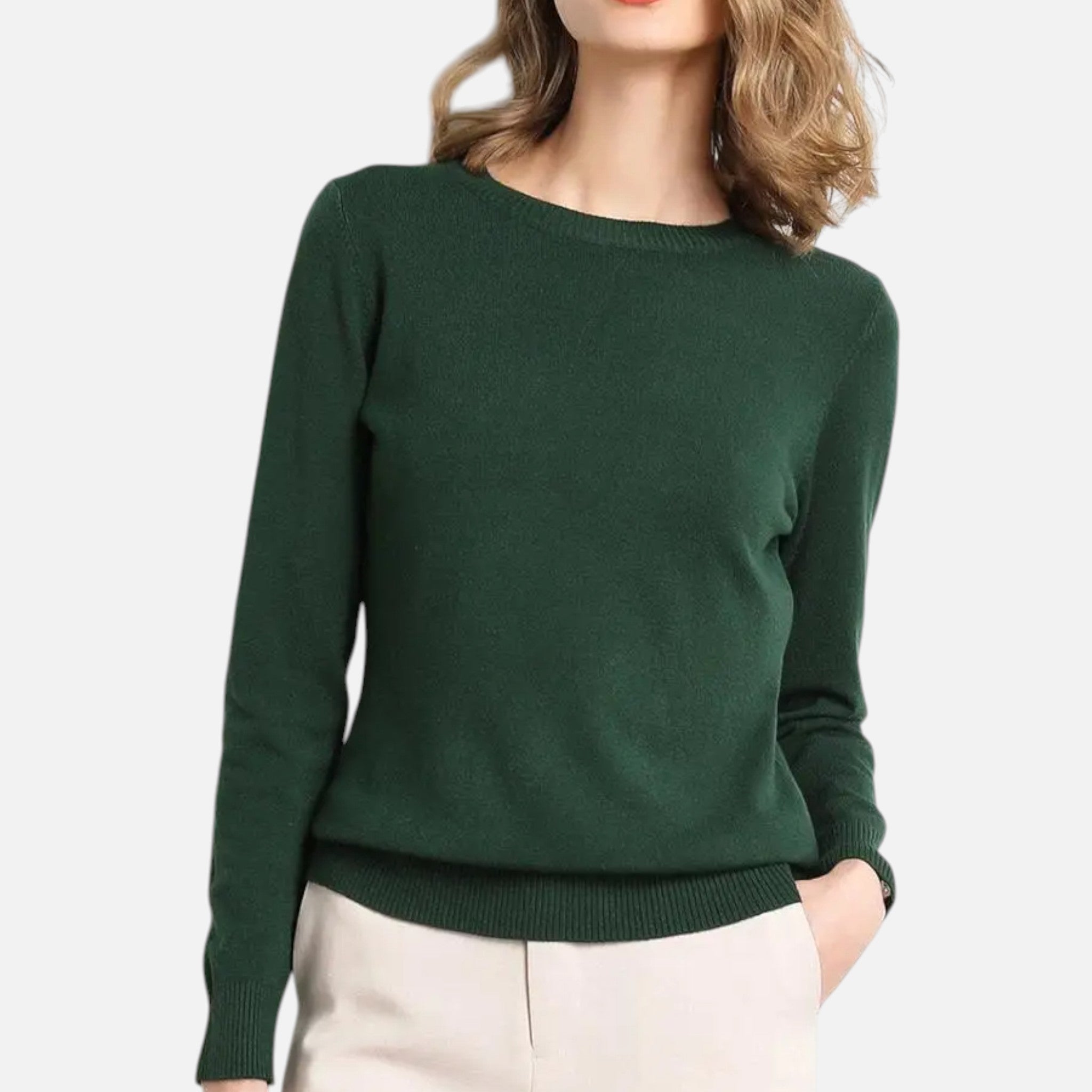 Soft Women’s Wool Sweater with Long Sleeves and Round Neck
