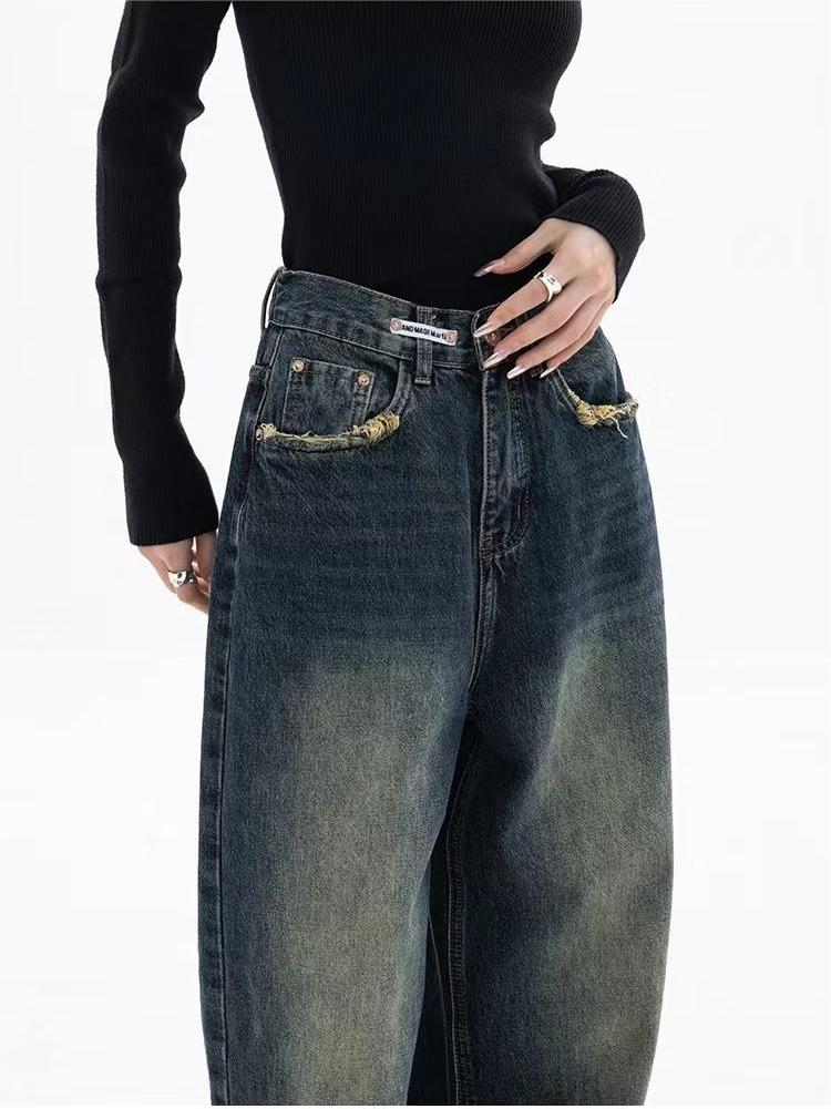 Stylish Women’s Loose-Fit Jeans with Vintage Washed Look