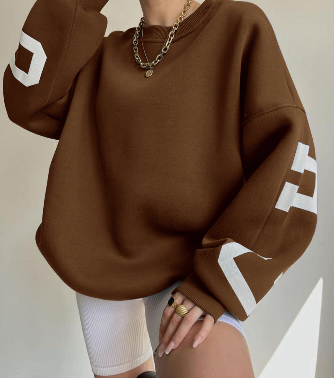 Comfortable Oversized Women’s Sweatshirt with Letter Print