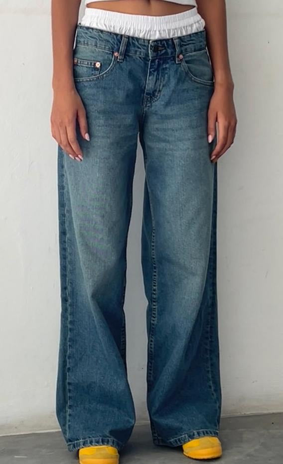 Women’s Stretch Low-Waisted Jeans with Wide Legs