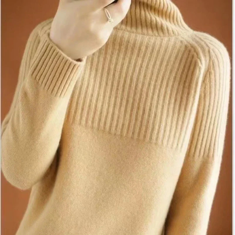 Elegant Warm Women’s Turtleneck with Rib Details