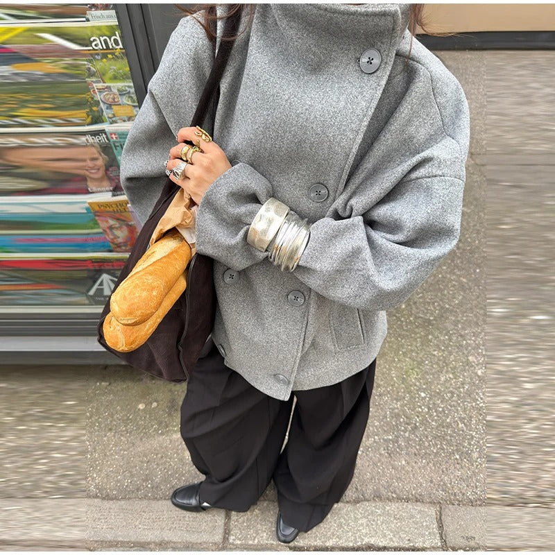 Stylish Women’s Coat with High Collar and Double-Breasted Design